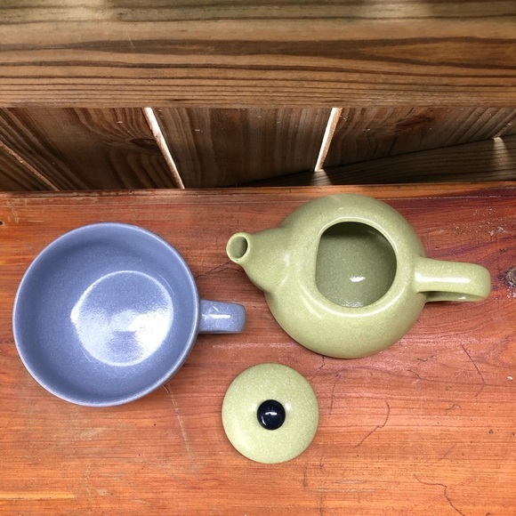 Agatha’s Bester Glazed Ceramic Individual Teapot - Picture 5 of 7